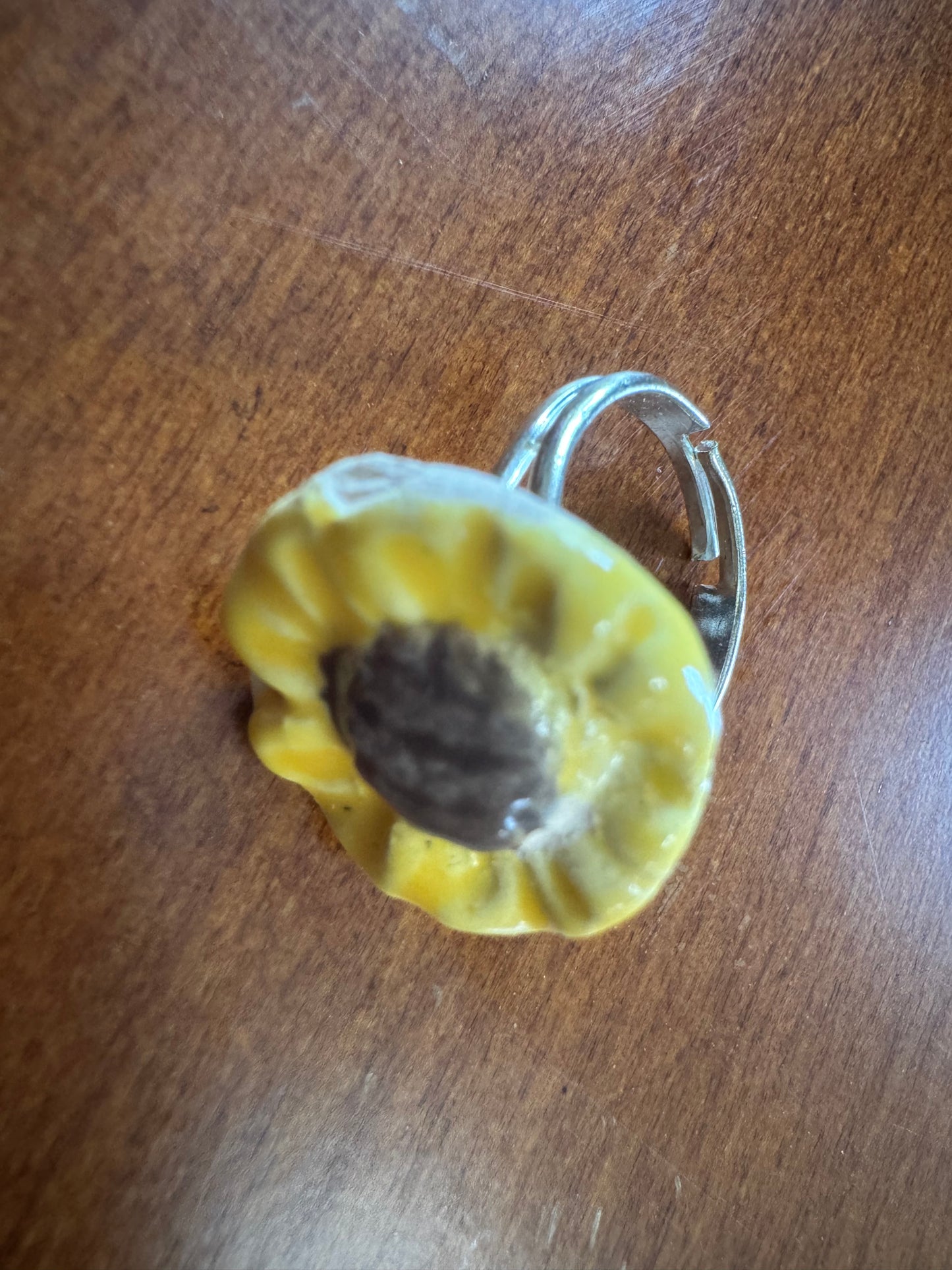 Yellow Daisy With Brown Center Ring