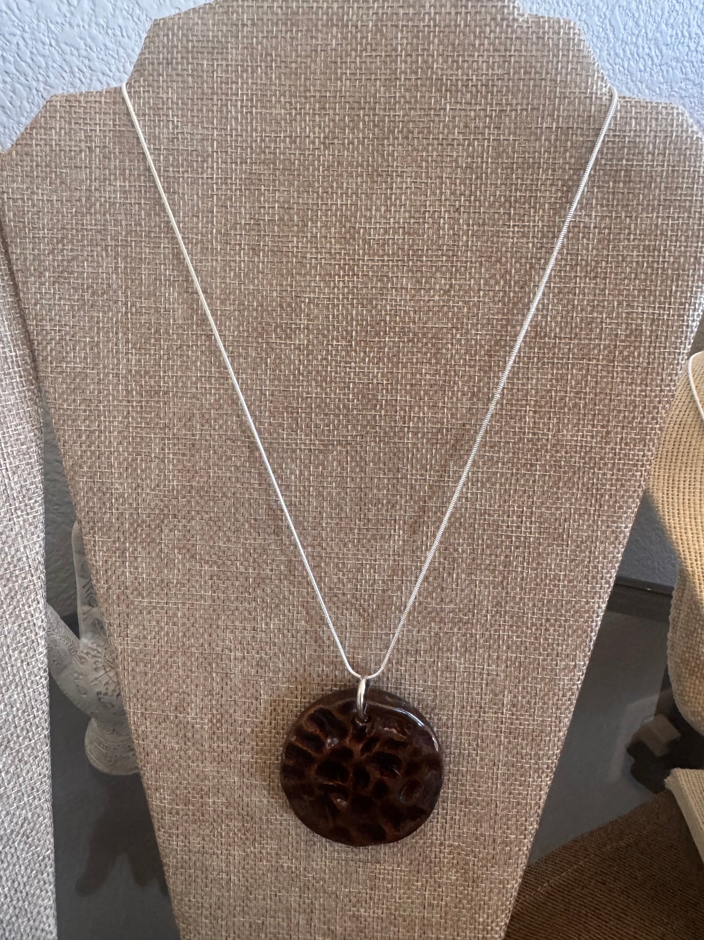 Brown Metallic Knuckle Chunky Necklace