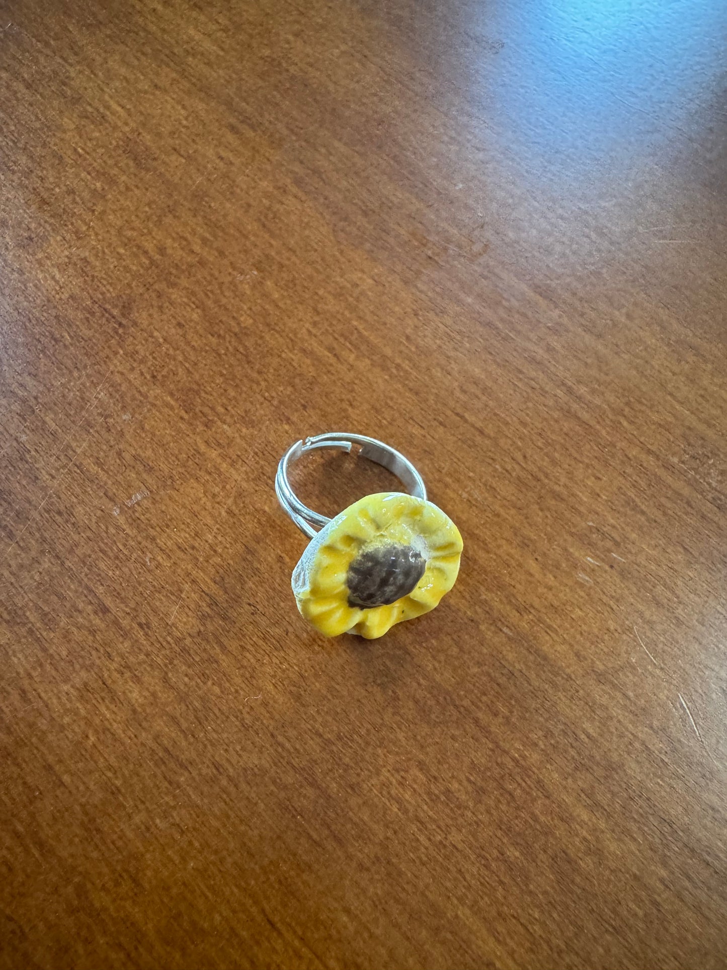 Yellow Daisy With Brown Center Ring